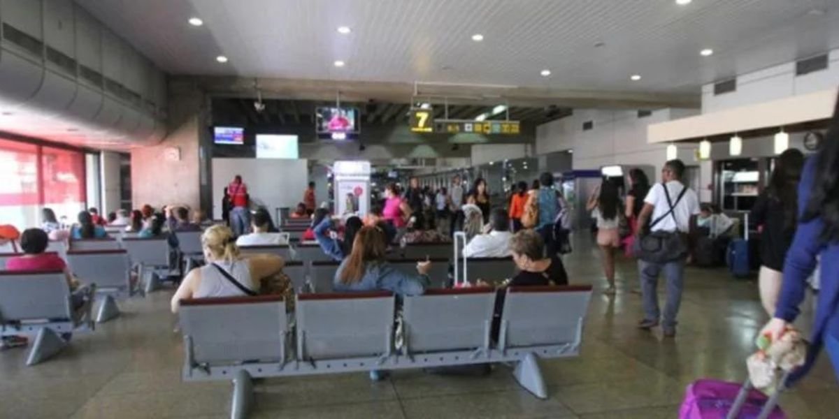 Simón Bolívar International Airport